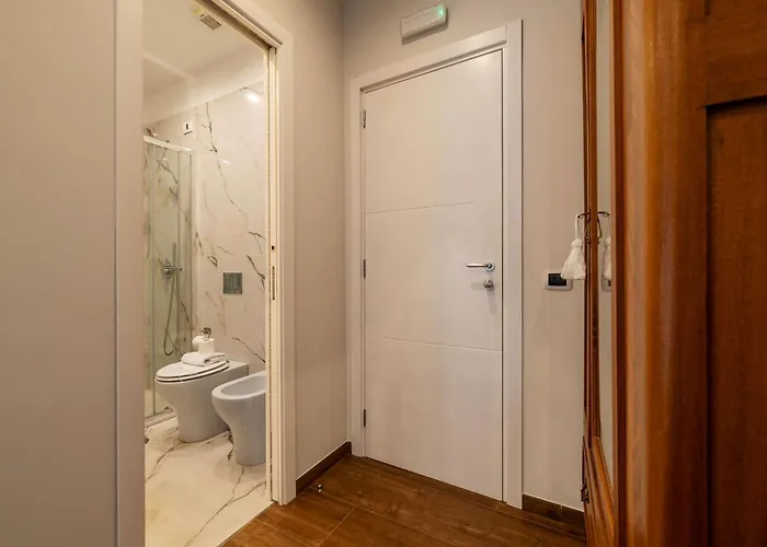 Guesthost - Charming Sallustiano Apartament